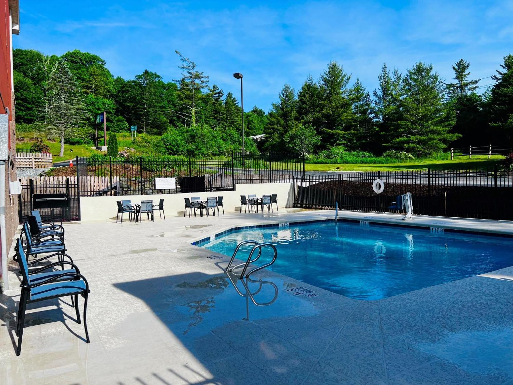Holiday Inn Express Blowing Rock South By Ihg Buitenkant foto